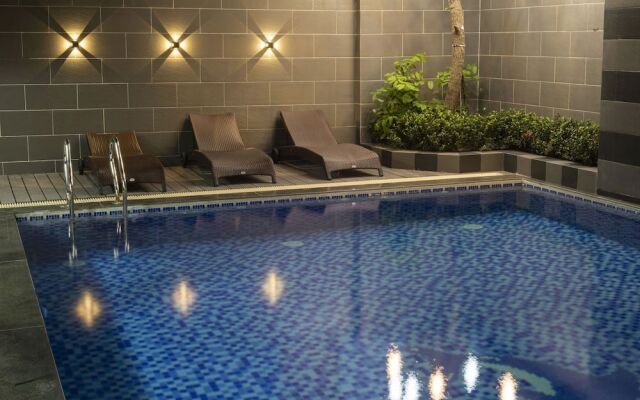 Zen Riverside Hotel & Residences