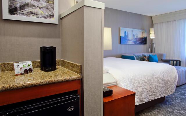 Courtyard by Marriott Atlanta Airport West