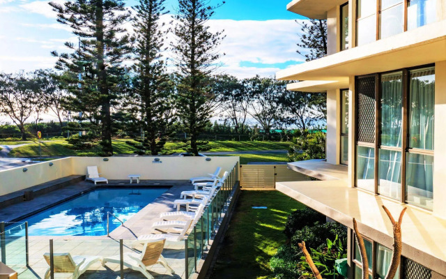 Seacrest Beachfront Holiday Apartments