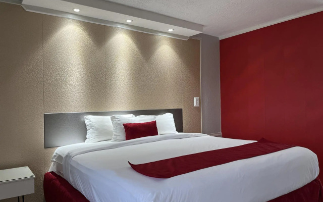 Travelodge by Wyndham Orlando / Heart of International Drive