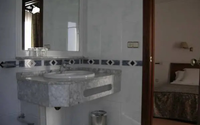 Hostal Gran Via Levante