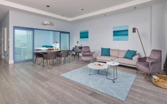 La Perla Hotel & Villas