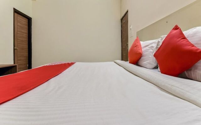 OYO 16642 Flagship Hotel Mahadev