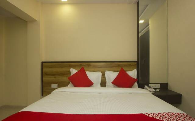 OYO 17393 Hotel Elite Plaza