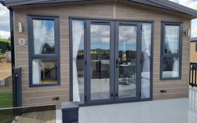 Brackenborough Lakes Resort