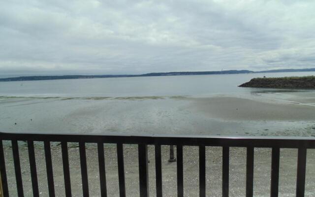 Water Front Inn