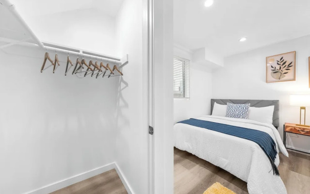 Cozy Bedroom Los Angeles