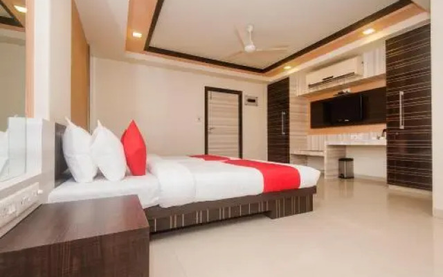 OYO 15719 Hotel Banjara