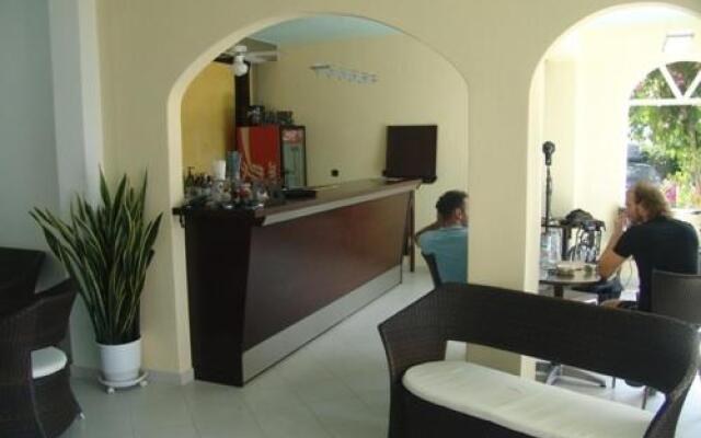 Haris Hotel Apartments