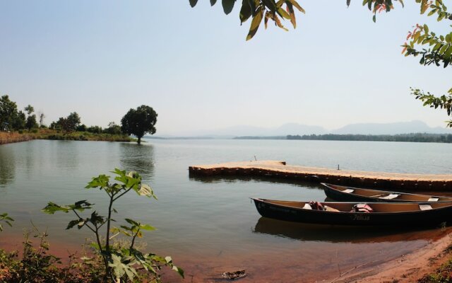 Madhai Riverside Lodge