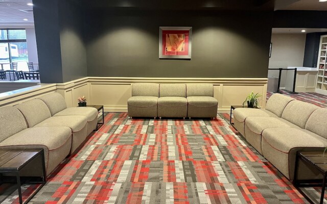 Four Points Sheraton - Lexington