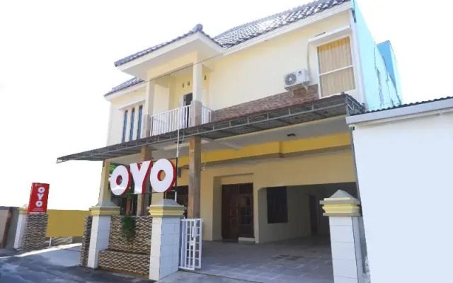 Ayuning Guesthouse by OYO Rooms
