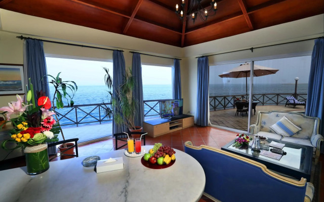 Al Bander Hotel & Resort
