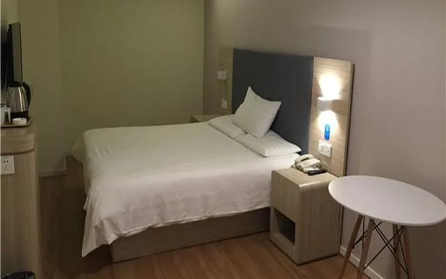 Hanting Hotel Hankou Raiway Station Metro Station