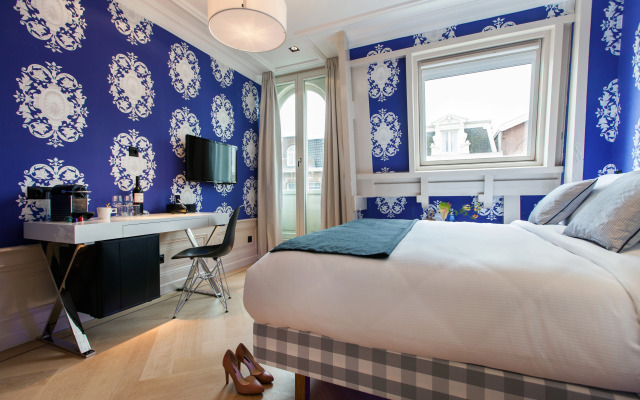The Amsterdam Canal Hotel