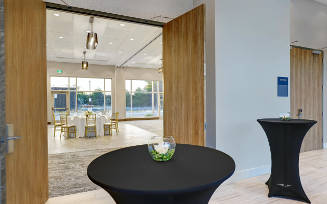 Holiday Inn Express Kingston West by IHG