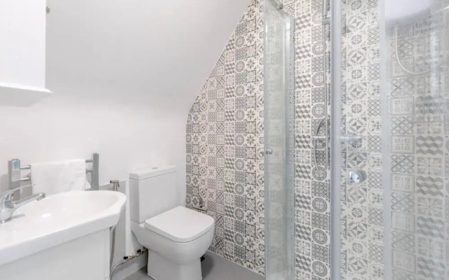 Central 3 Bedroom House With Garden