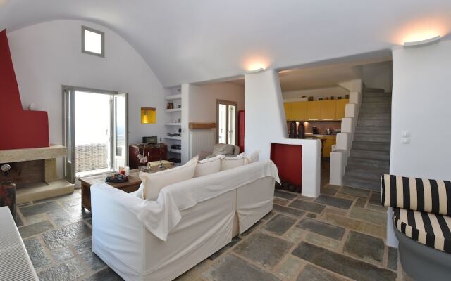 Deluxe Villa Infinity Pool And Helipad By Villarentalsgr