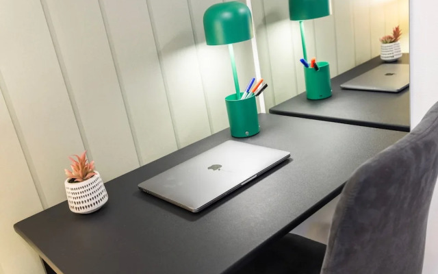 London Oasis Apartment Escape