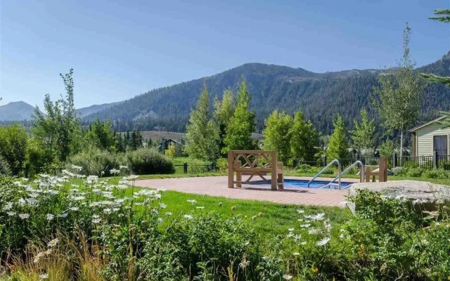 The Lodges #1114 - 2 Br Condo