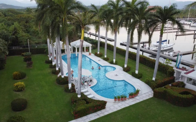 Modern Villa Near Beach & Marina- Ixtapa