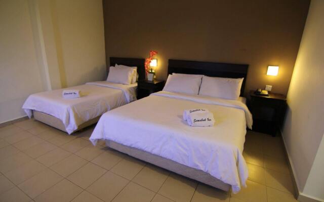 Hotel Zamburger Cheese