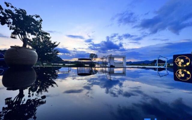 Puzhehei Keep The Times Boutique Lake-view Inn
