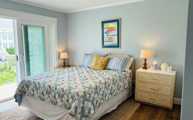 Nauti Time 5 Bedroom Home by RedAwning