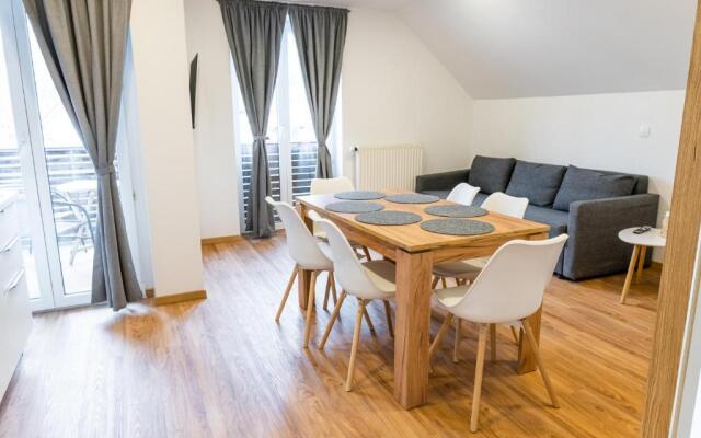 Apartments and Rooms Skok