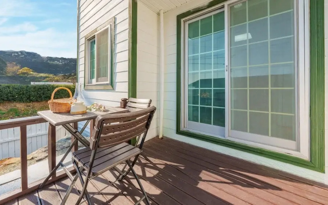 Geoje Peugeot Gomsol Petfriendly Pension
