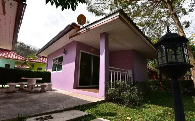 Petch Jed Sao Noi Resort