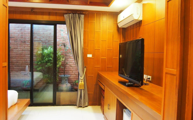 Renoir boutique hotel