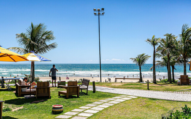 Studio vista mar pé na areia no Santinho STO2208