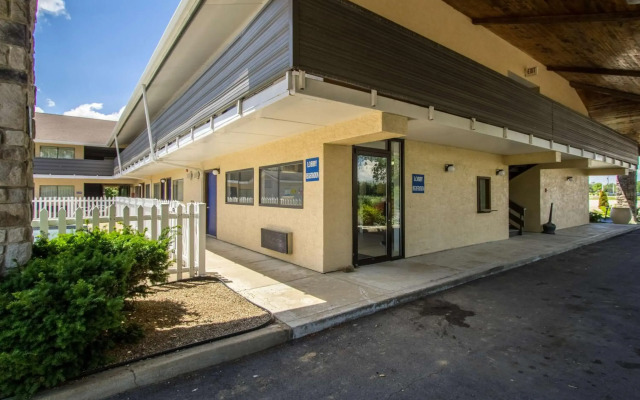 Motel 6 Ashland, OH