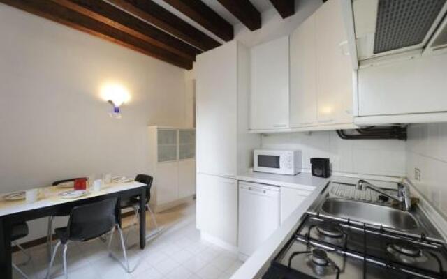 Caerano Di San Marco Apartment Air Con