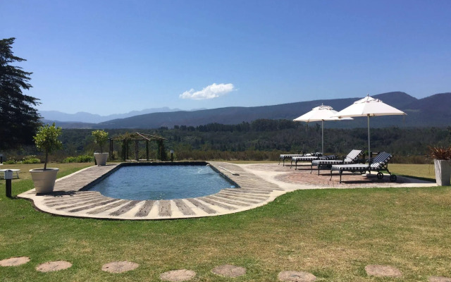 Tarn Country House