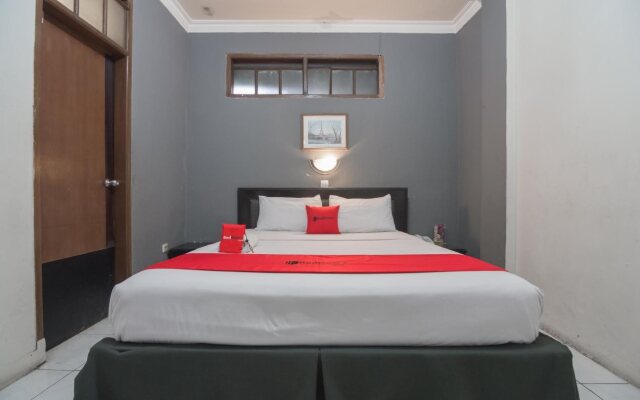 RedDoorz @ Cihampelas