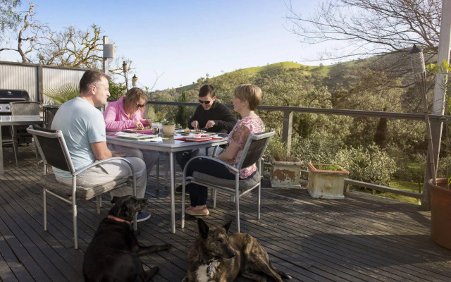 Trawool Cottages and Farmstay