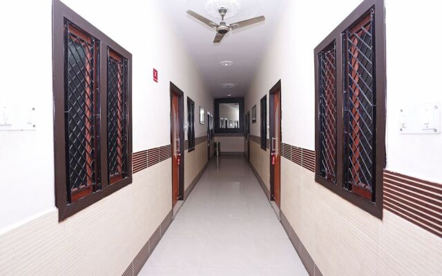 OYO 5851 Mehfil Hotel