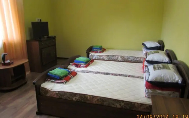 Tikhaya Prokhlada Guest House