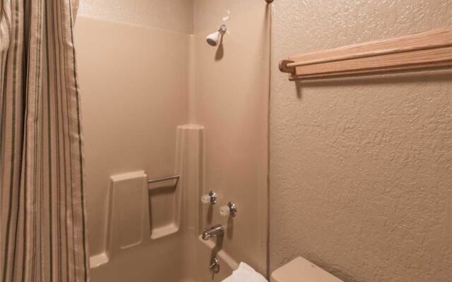 Lindleys Valley View - Three Bedroom Cabin