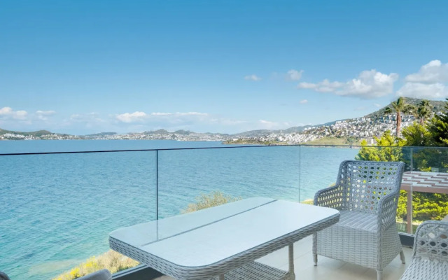 Luxury Waterfront House 9 min to Yalikavak Marina
