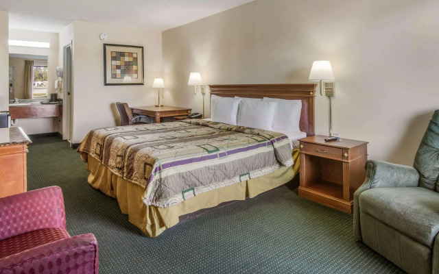 Rodeway Inn & Suites