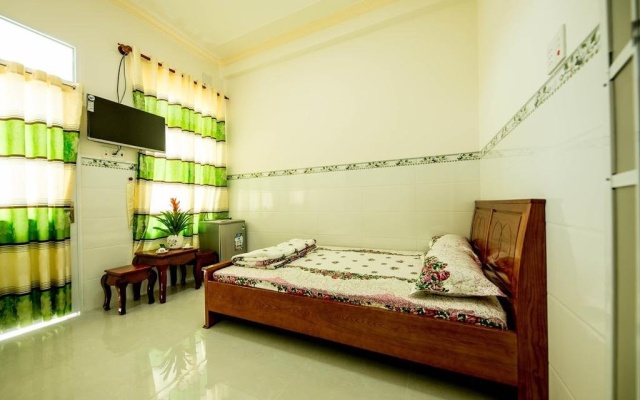 Tien Phuc Guesthouse – Guest Rooms – Long Hai
