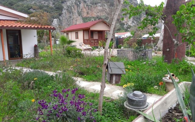 YALILI Wooden House