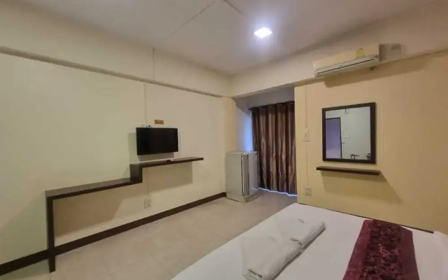 OYO 75460 BaanSang Place Suvarnabhumi