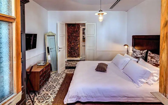 The Varsano Hotel