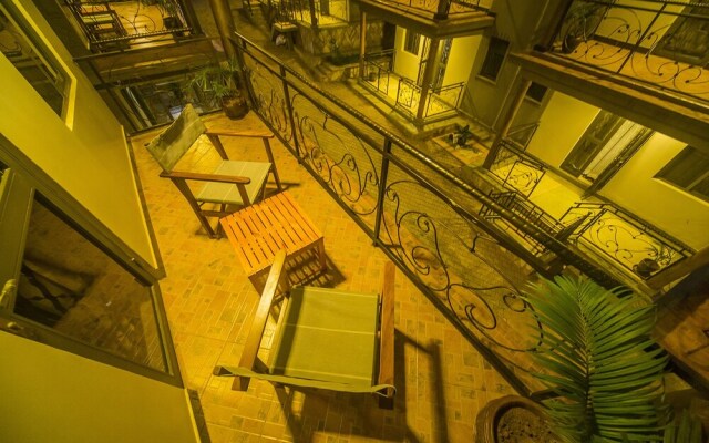 Victoria Breeze Hotel Apartment