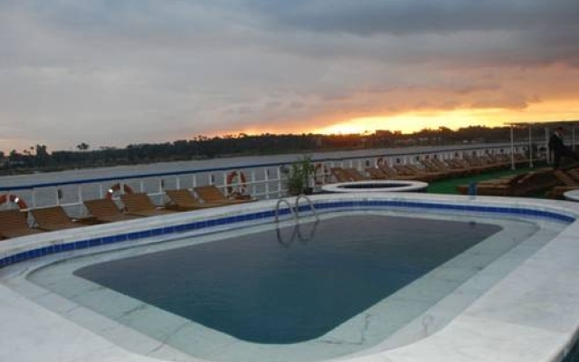 Lady Daiana Nile Cruise Hotel