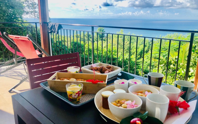 Magnifique Villa Bauhinia, Piscine vue mer